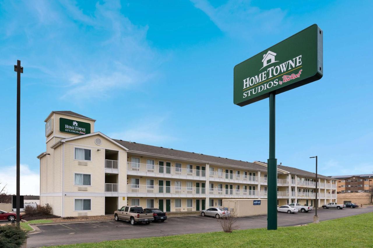 Hometowne Studios By Red Roof Kansas City - Worlds Of Fun Exterior photo